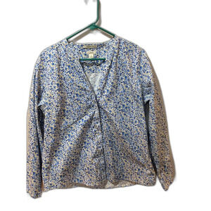 LL Bean blue floral print button front V neck blouse shirt Wrinkle Free Large